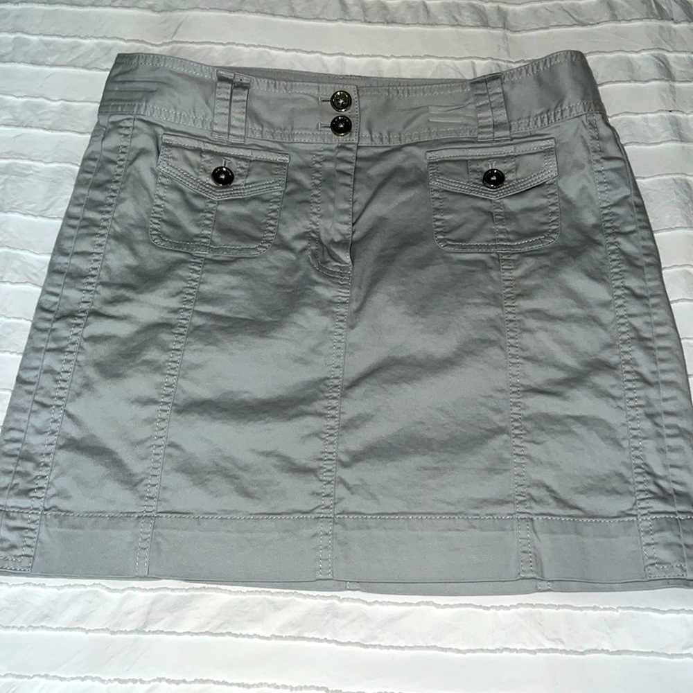Gorgeous Grey Skirt by WHITE HOUSE BLACK MARKET size 8